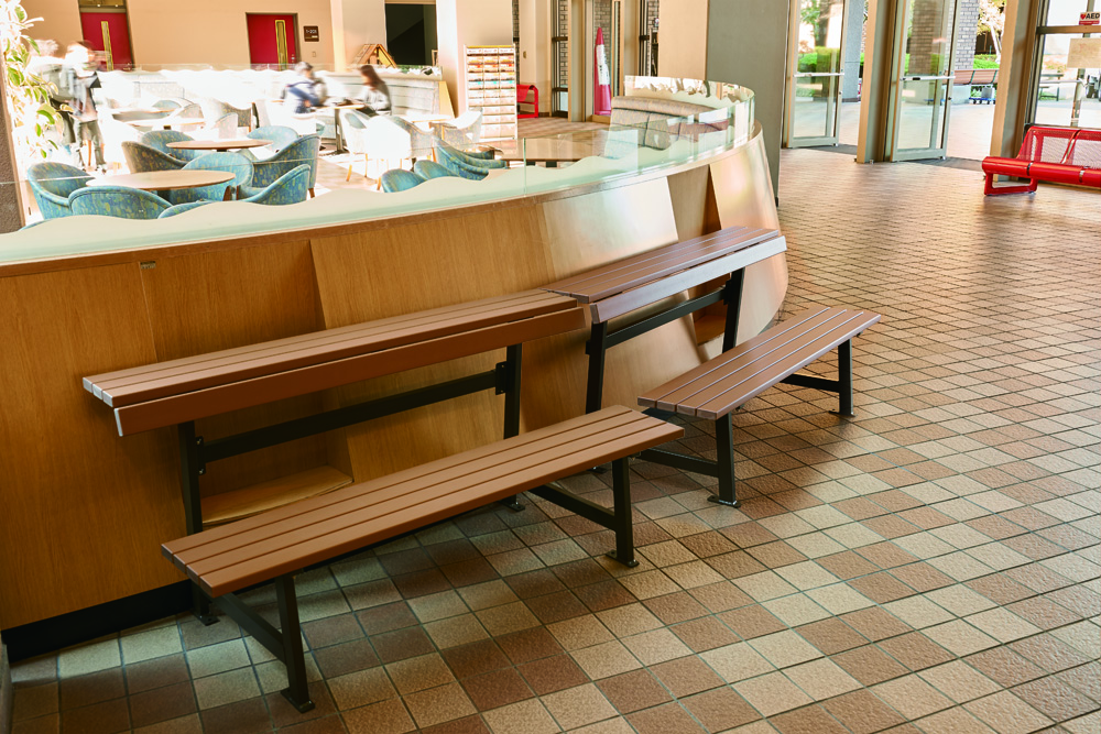 キャンパスベンチ