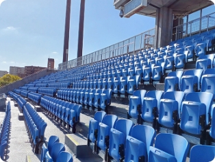 スタジアムベンチ